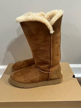 UGG Classic Cuff Tall Women’s 7.5 Chestnut Suede Shearling Tall Boots